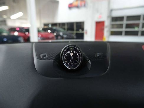 Used 2017 Maserati Levante S image 27