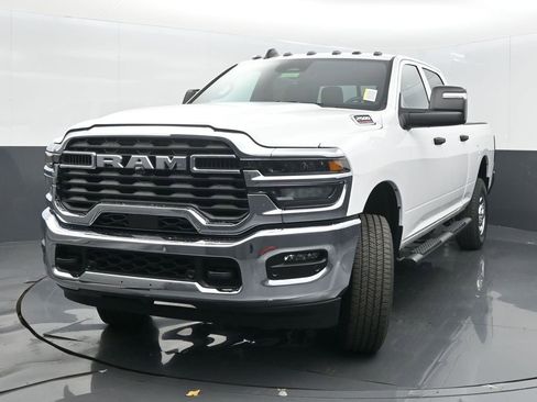 New 2026 RAM 2500 Tradesman AWD/4WD image 3