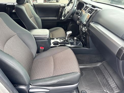 Used 2024 Toyota 4Runner TRD Off-Road AWD/4WD image 17