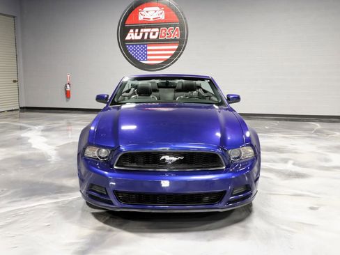 Used 2013 Ford Mustang Premium image 2