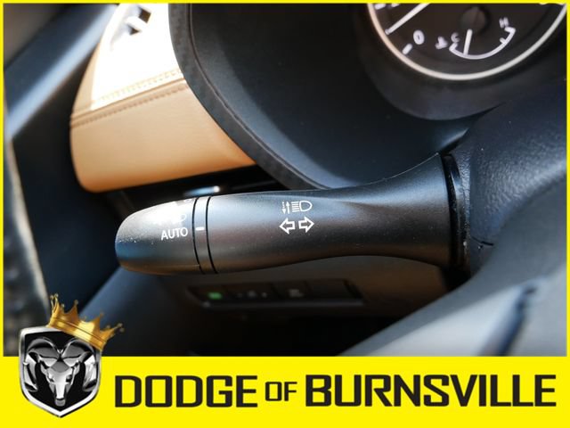 Used 2023 Nissan Sentra SV w/ SV Premium Package FWD image 28