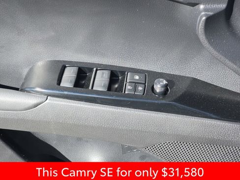 Used 2025 Toyota Camry SE w/ Convenience Package FWD image 33