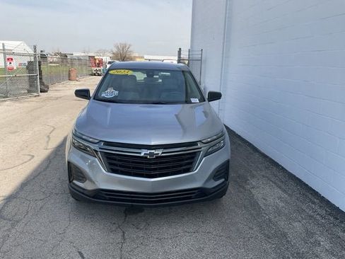 Used 2023 Chevrolet Equinox LS w/ Midnight Edition image 5