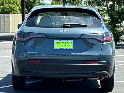 Used 2025 Honda HR-V LX image 12