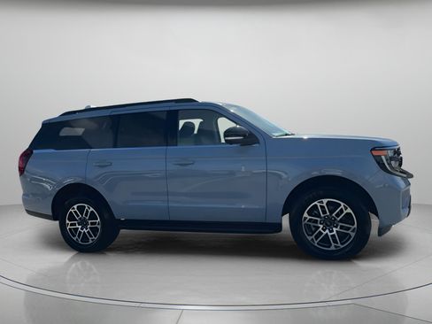 New 2025 Ford Expedition Active image 37