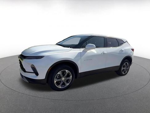 Used 2026 Chevrolet Blazer LT FWD image 8