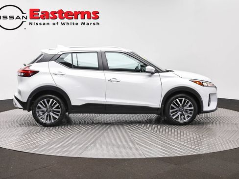 Used 2024 Nissan Kicks SV FWD image 4