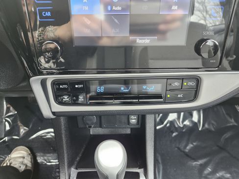 Used 2017 Toyota Corolla LE w/ Body Protection Package image 29