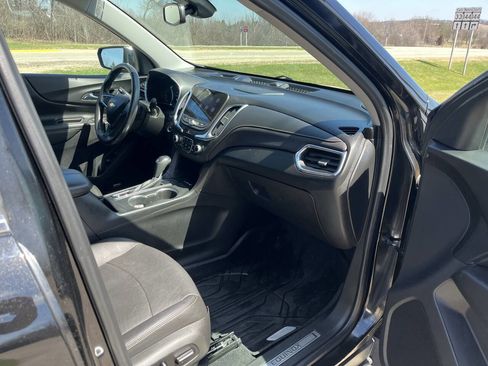 Used 2020 Chevrolet Equinox Premier image 36