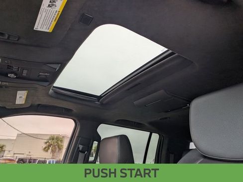 Used 2018 Cadillac Escalade ESV Platinum image 18