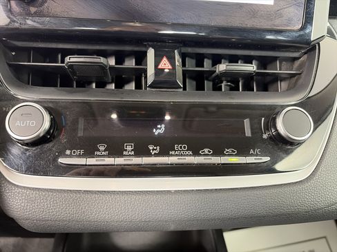 Used 2024 Toyota Corolla LE FWD image 21