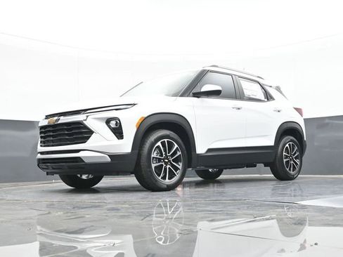 New 2026 Chevrolet TrailBlazer LT w/ Driver Confidence Package FWD image 55