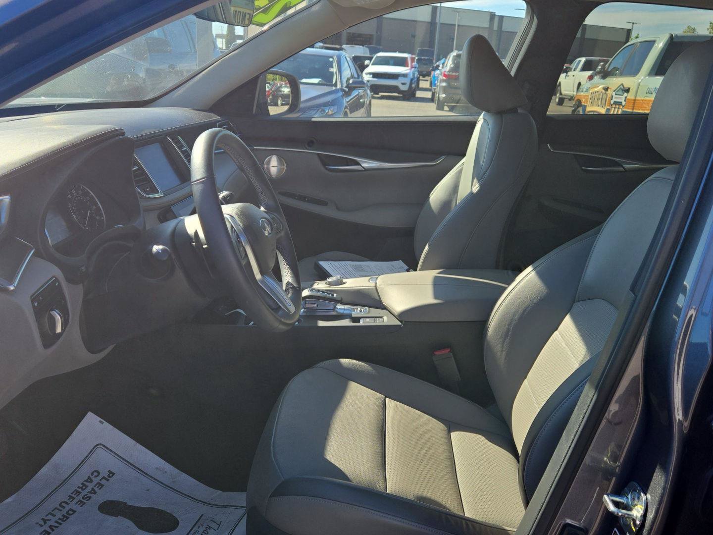 Used 2023 INFINITI QX50 Luxe AWD/4WD image 15