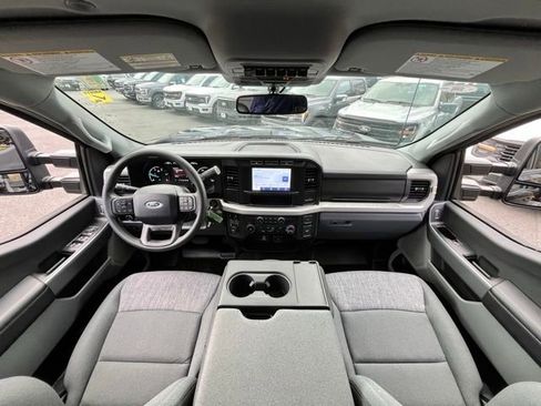 Certified 2024 Ford F550 4x4 SuperCab Super Duty w/ XLT Value Package image 32