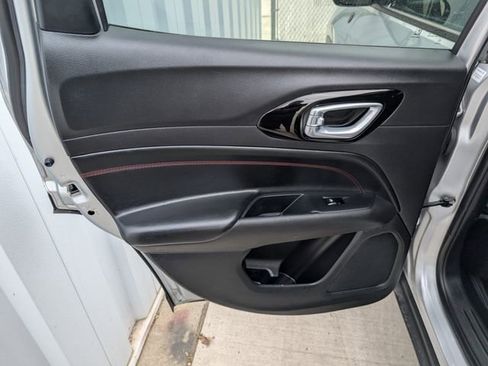 Used 2025 Jeep Compass Trailhawk AWD/4WD image 19