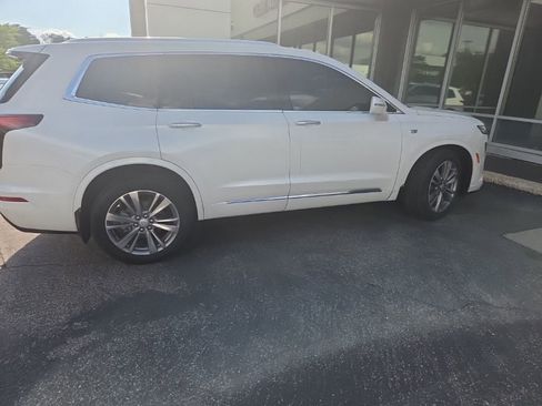 Used 2020 Cadillac XT6 Premium Luxury AWD/4WD image 23