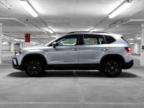 Used 2022 Volkswagen Taos S image 12