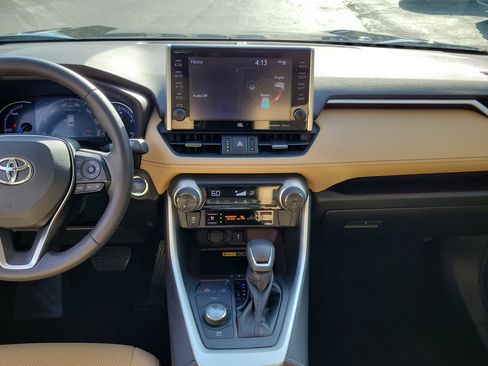 Certified 2022 Toyota RAV4 Limited image 19