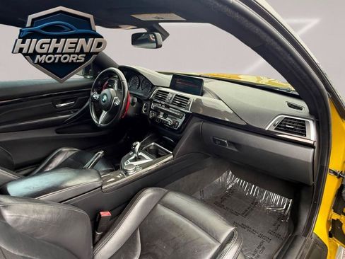 Used 2018 BMW M4 Coupe RWD image 19