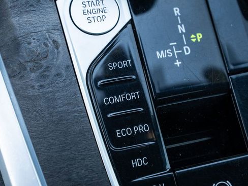 Used 2023 BMW X5 xDrive40i w/ Parking Assistance Package image 29