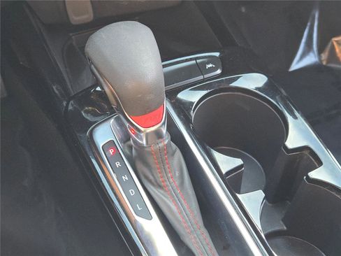 Used 2024 Chevrolet Trax RS w/ Sunroof Package image 31