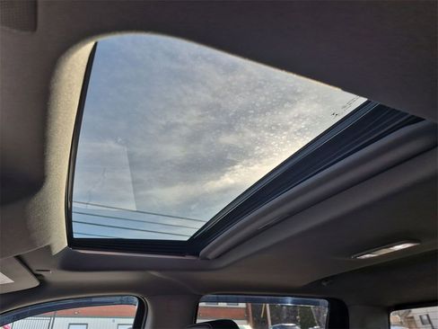 Used 2022 Chevrolet Silverado 1500 LTZ image 28