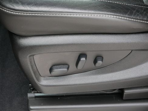 Used 2019 Chevrolet Suburban Premier image 19