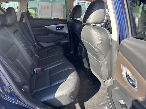 Used 2023 Nissan Murano SV image 10