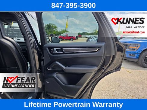 Used 2019 Porsche Cayenne S AWD/4WD image 26