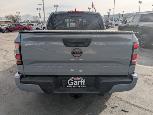 Used 2022 Nissan Frontier PRO-4X image 5