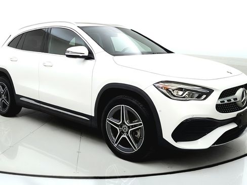 Used 2023 Mercedes-Benz GLA 250 4MATIC w/ AMG Line Exterior image 1