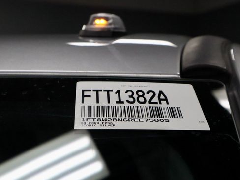 Certified 2024 Ford F250 Lariat w/ Lariat Ultimate Package image 32