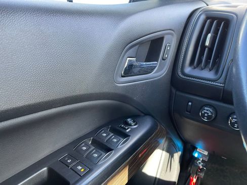 Used 2019 GMC Canyon Denali image 11