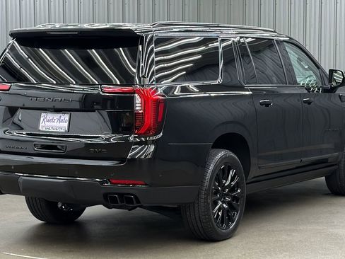 Used 2026 GMC Yukon XL Denali w/ Sun & Power Step Package AWD/4WD image 5