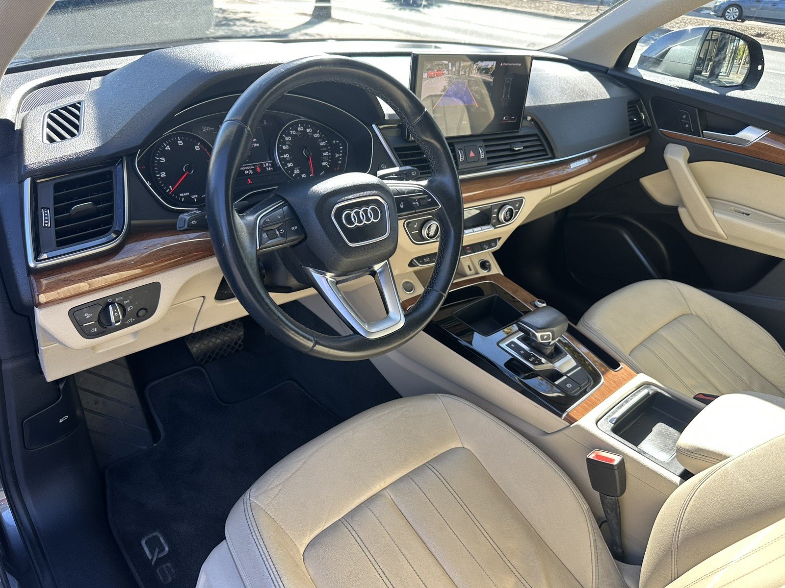 Used 2022 Audi Q5 2.0T Premium w/ Convenience Package AWD/4WD image 19