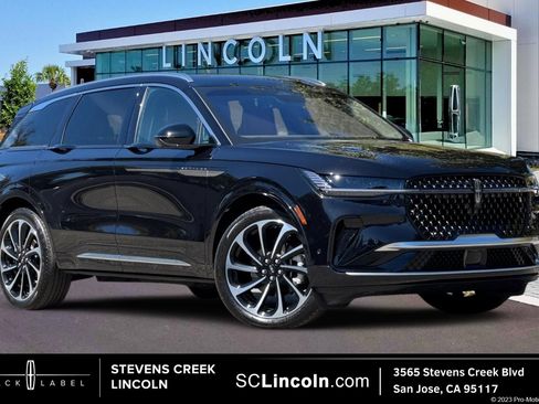 Used 2024 Lincoln Nautilus Black Label AWD/4WD image 1
