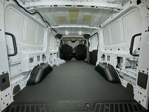 New 2025 Ford Transit 250 Low Roof image 30