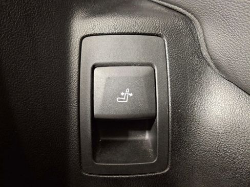 Used 2019 BMW X4 xDrive30i w/ Convenience Package image 29