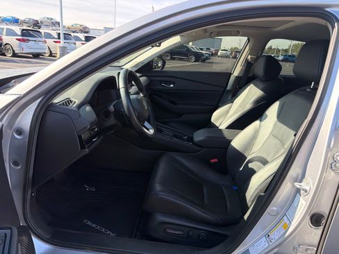 Used 2024 Honda Accord Touring image 10