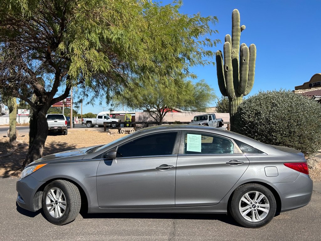 Used 2012 Hyundai Sonata GLS w/ Popular Equipment Pkg FWD image 2