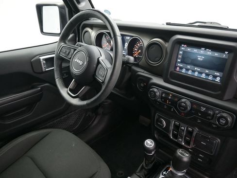Used 2018 Jeep Wrangler Unlimited Sport S image 14