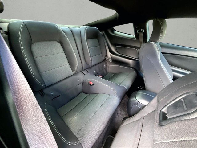 Used 2017 Ford Mustang Coupe RWD image 26