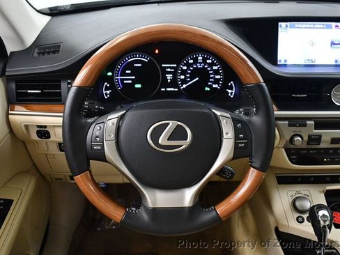 Used 2013 Lexus ES 300h image 31