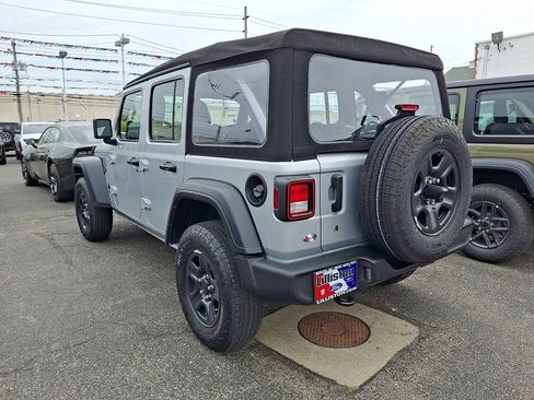 Used 2024 Jeep Wrangler Unlimited Sport AWD/4WD image 6