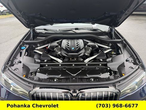 Used 2022 BMW X7 M50i w/ Dynamic Handling Package AWD/4WD image 38
