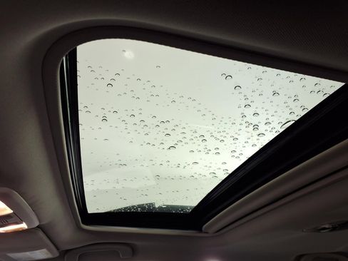 Used 2017 Subaru Outback 3.6R Limited image 15