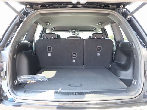 New 2025 Jeep Grand Cherokee Altitude image 14