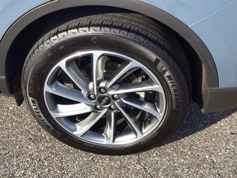 Used 2023 Lincoln Corsair FWD w/ Equipment Group 101A image 13