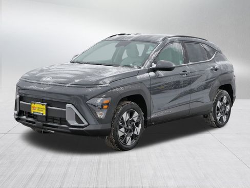 Certified 2025 Hyundai Kona SEL image 3