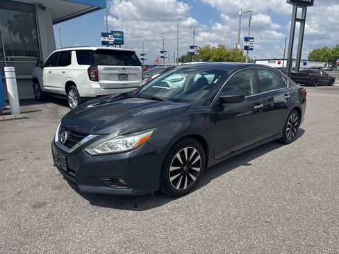 Used 2018 Nissan Altima 2.5 SV image 3